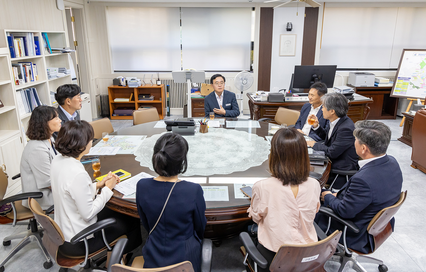 본정보 행복한 용돈 성금 전달식